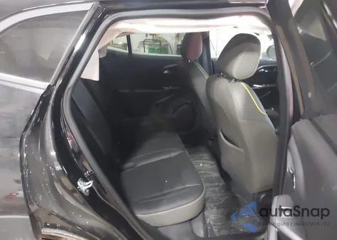 2025 Chevrolet Trax Fwd Activ from USA, damaged, VIN KL77LKEPXSC158836